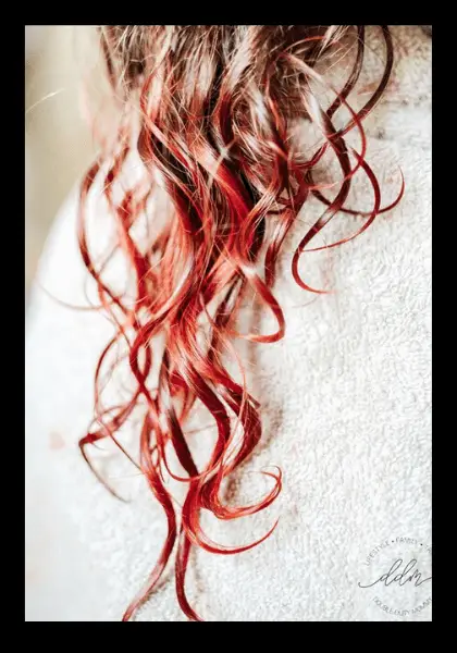 dye your hair with kool aid red