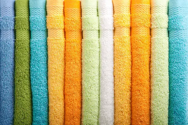 Adding a Touch of Color in Towel Display Ideas. Decorate Bathroom With Towels