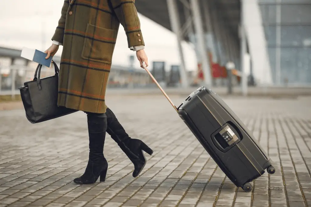 Stylish yet durable luggage bag for safe travelling
