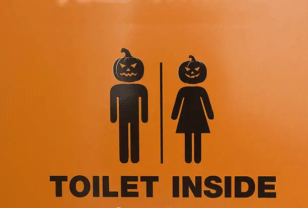 Toilet halloween decora
decorating your bathroom for halloween