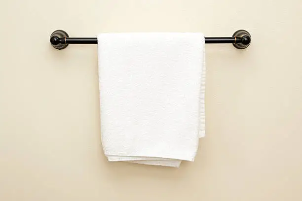 Towel Rack Ideas Decorate a Bathroom With Towels